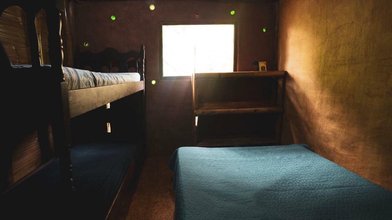 Chale De Bioconstrucao Em - Cambuca Surf Skate Brava Apartamento Ubatuba