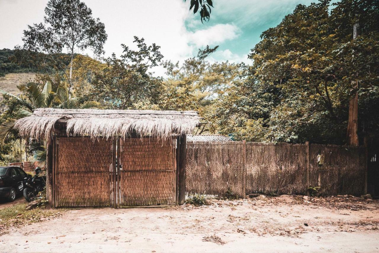 Chale De Bioconstrucao Em - Cambuca Surf Skate Brava Apartamento